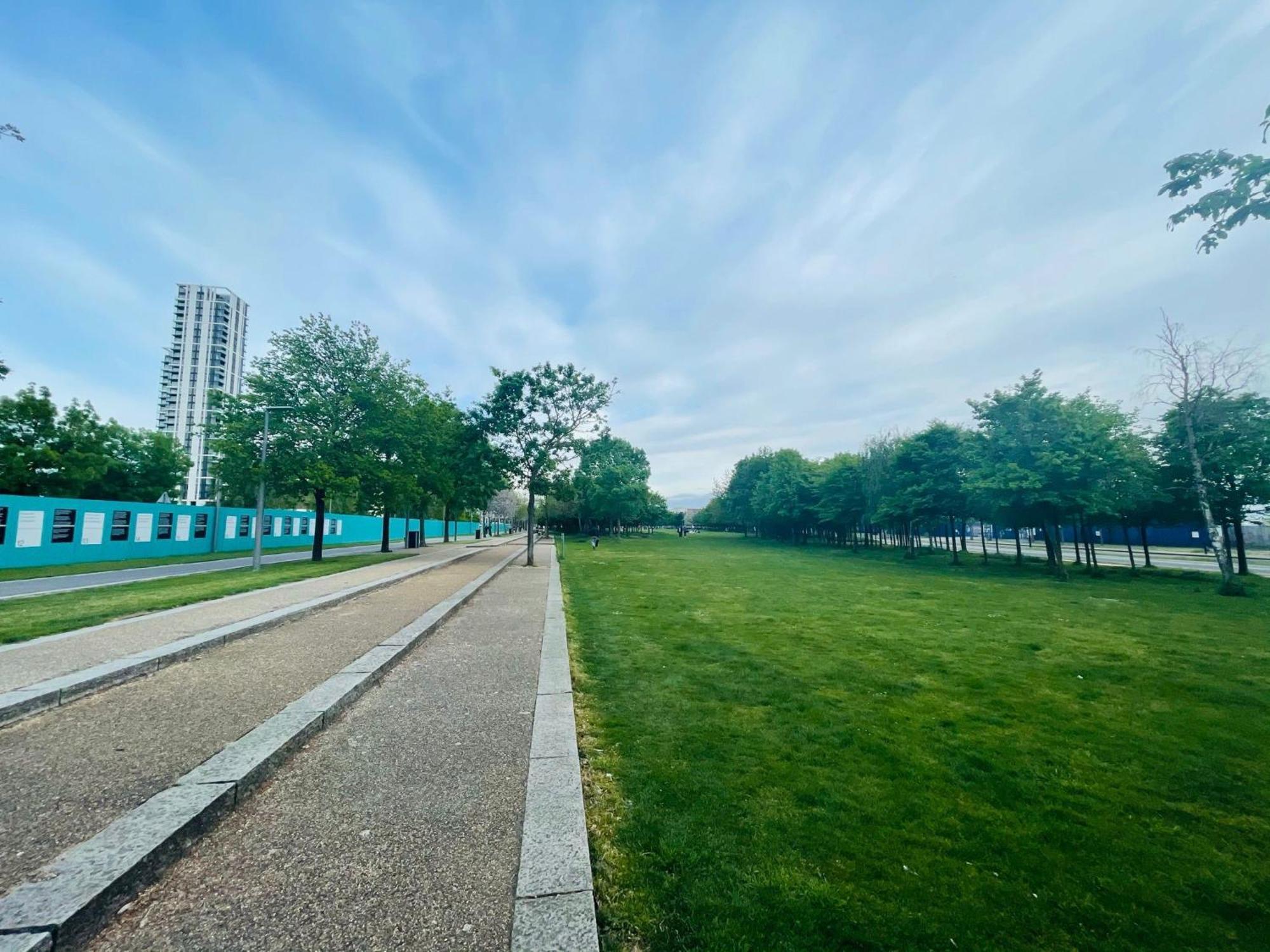 Greenwich Apartment With A River View & Balcony Near The 02 Arena & North Greenwich With Free Wifi & Fast Links Into Central 伦敦 外观 照片