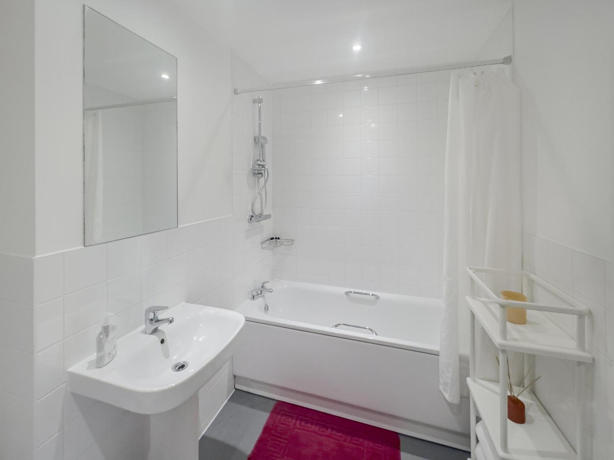 Greenwich Apartment With A River View & Balcony Near The 02 Arena & North Greenwich With Free Wifi & Fast Links Into Central 伦敦 外观 照片